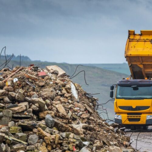 Pozbywanie się odpadów remontowych – jak nie popełnić błędu?